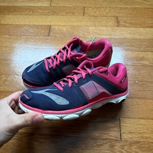 Womens Pure Flow Brooks Athletic Shoes